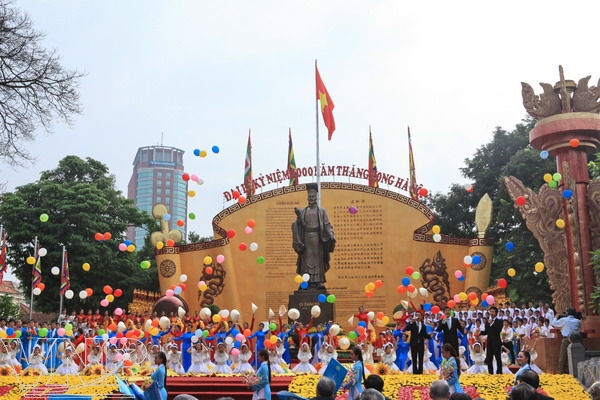 Thang Long – Hanoi: 1,000 Years Old