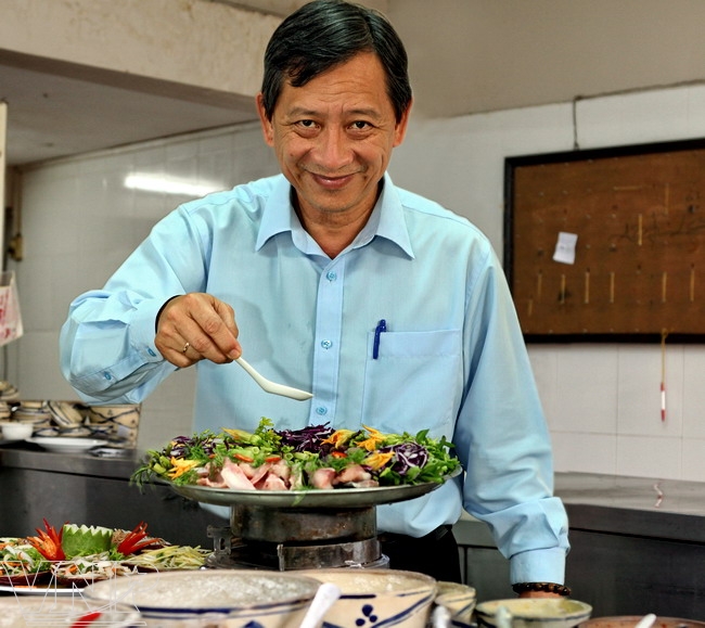 Hunter of Vietnamese delicacies