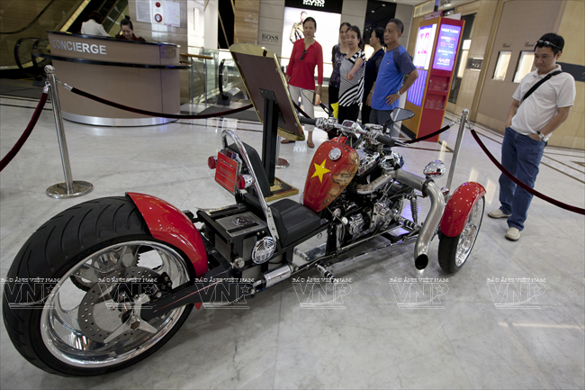 The Vietnamese Soul on A Roadstercycle