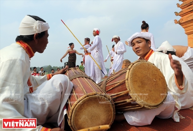 Lễ hội Rija Praung của người Chăm