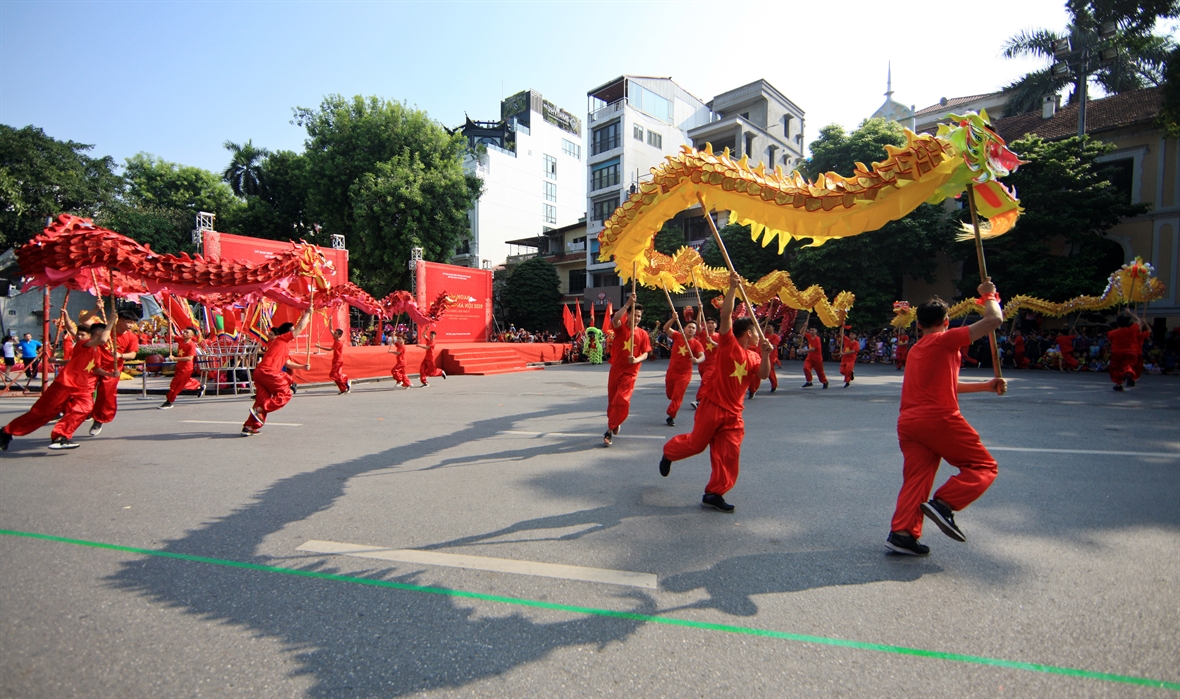 Múa rồng đất Thăng Long