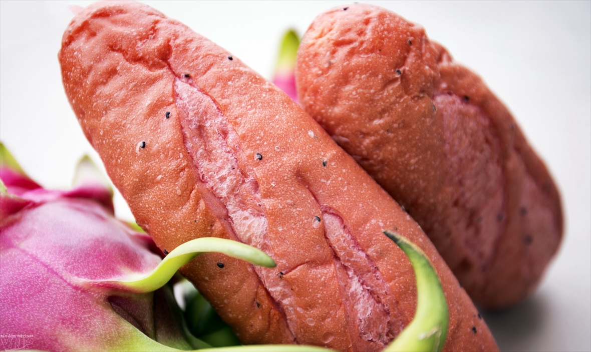 Bread made from dragon fruit